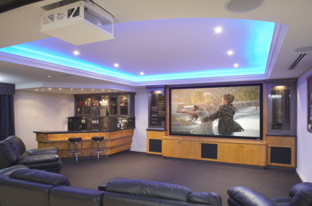 <strong>Unveil Cinematic Brilliance With A Ceiling Hidden Projector Lift</strong>